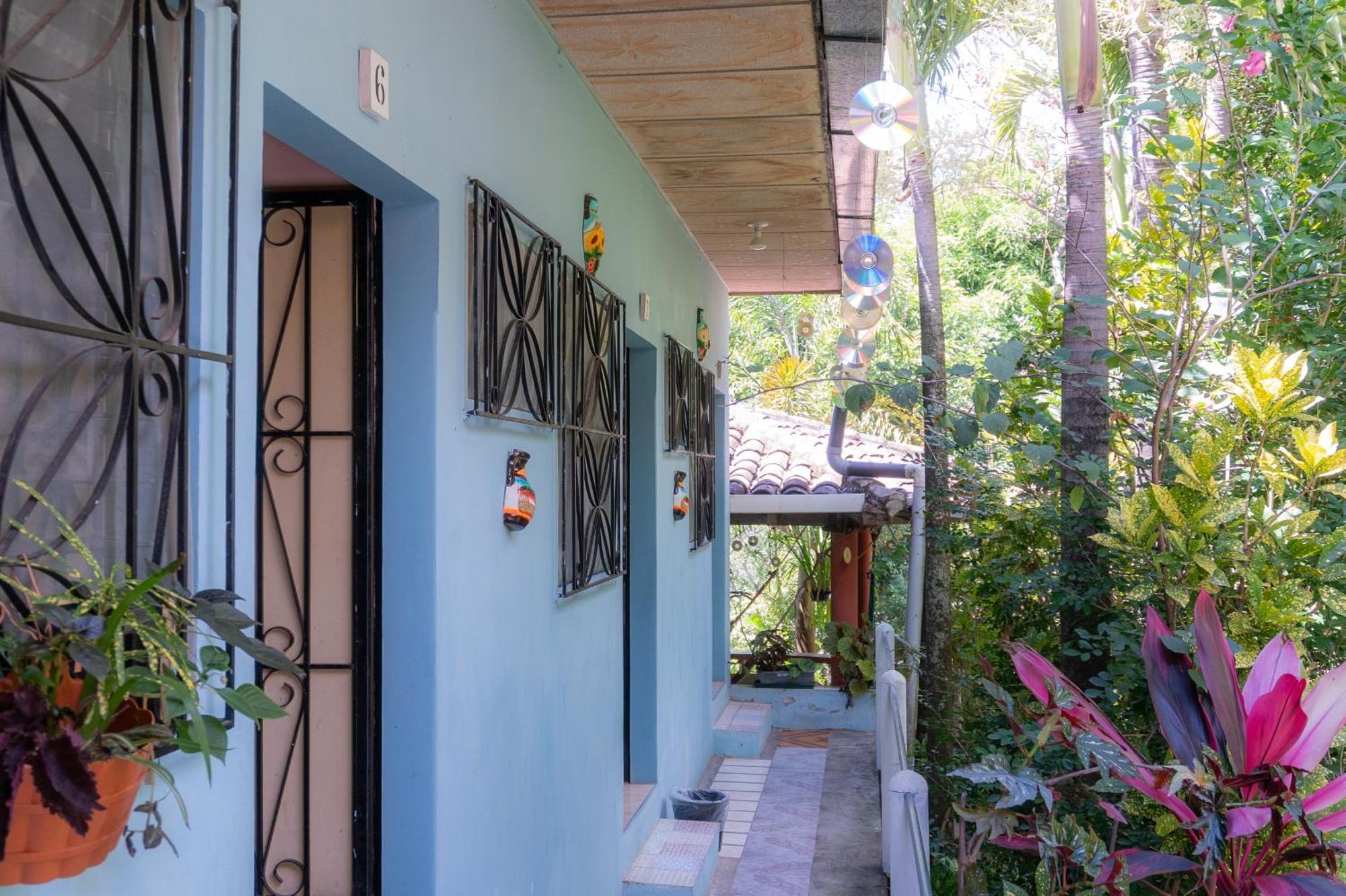 Hostal Delmy Suchitoto Luaran gambar