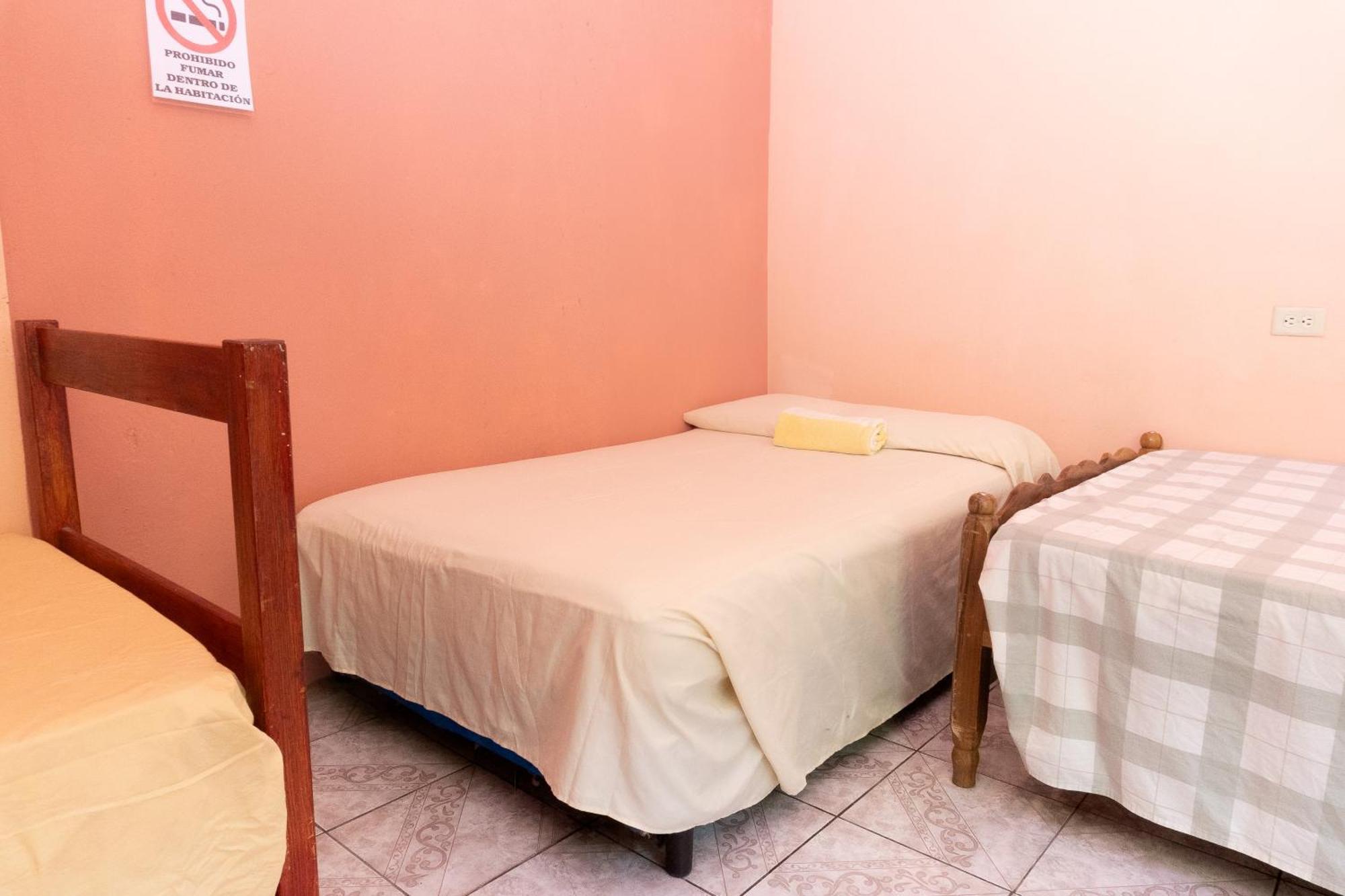 Hostal Delmy Suchitoto Luaran gambar